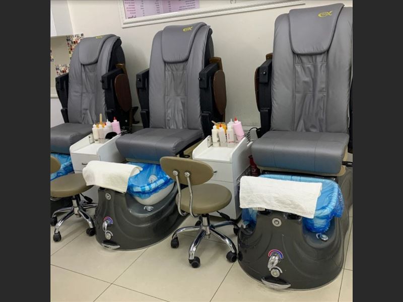 Cần sang tiệm nail cách Cabramatta 15 phút lái xe, rent rẻ